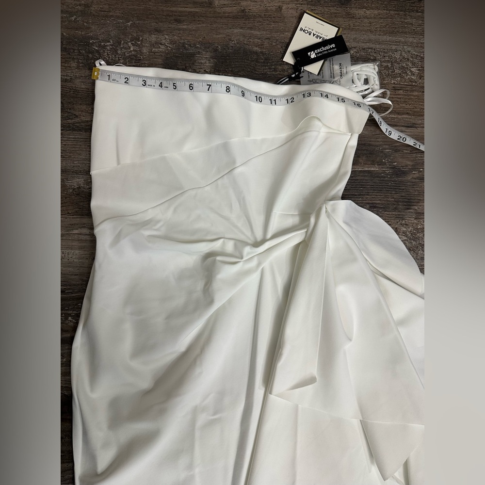 NWT Chiara Boni La Petite Robe Nyaveth White Strapless Long Column Dress Size 10 - Picture 6 of 10